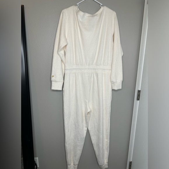 Fabletics Cozy Corduroy Off Shoulder Jumpsuit Size Large Bone One Piece - Picture 2 of 6